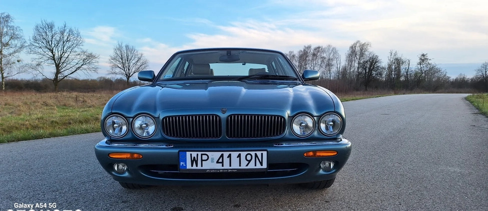 Jaguar XJ cena 27000 przebieg: 140000, rok produkcji 2000 z Płock małe 211